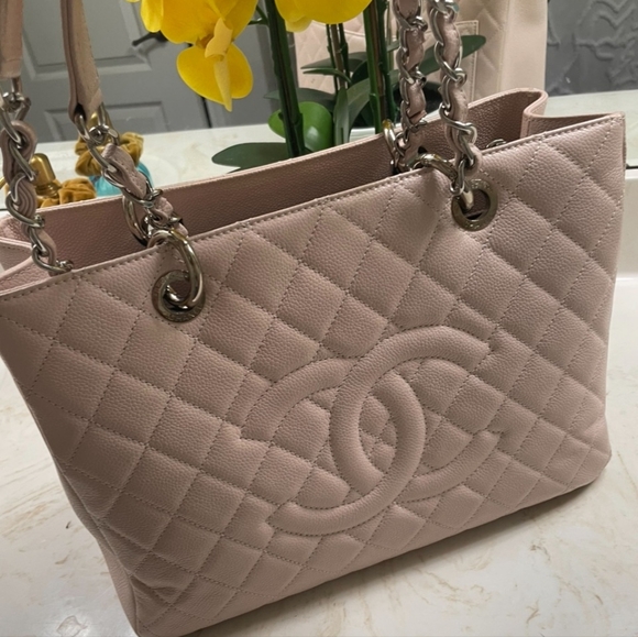 Chanel Grand Shopping Tote - Picture 3 of 4